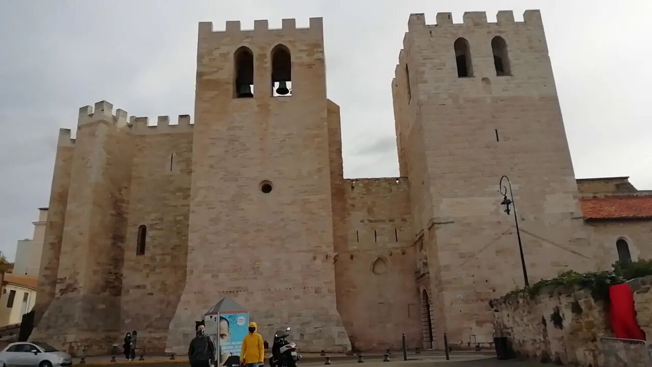 Marselha: a vista da abadia de St. Victor e a fortaleza de Luis XIV