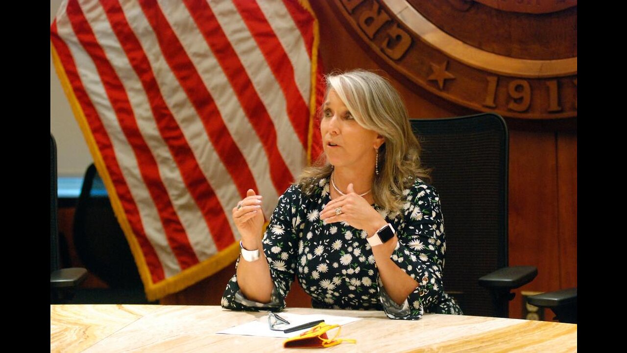 New Mexico Governor is outside her mind