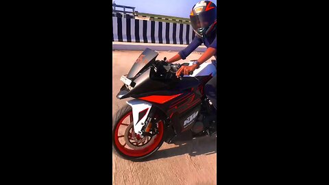 KTM LOVES 200