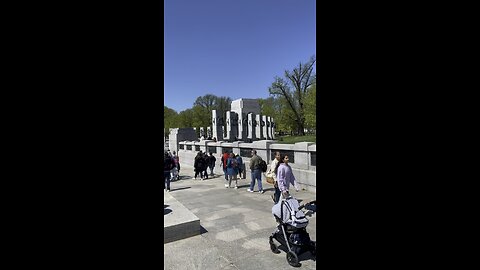 DC Walking the Mall