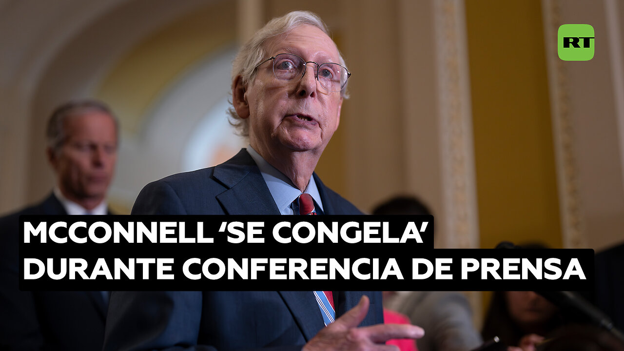 Senador republicano se queda sin habla e inmóvil durante una conferencia de prensa