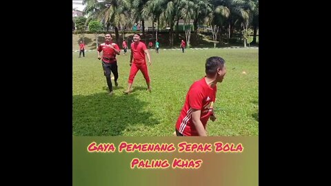 Parodi Gaya Pemenang Sepak Bola #short