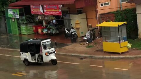 Amazing Tour Cambodia, Raining Early Morning in Siem Reap City April 1, 2022