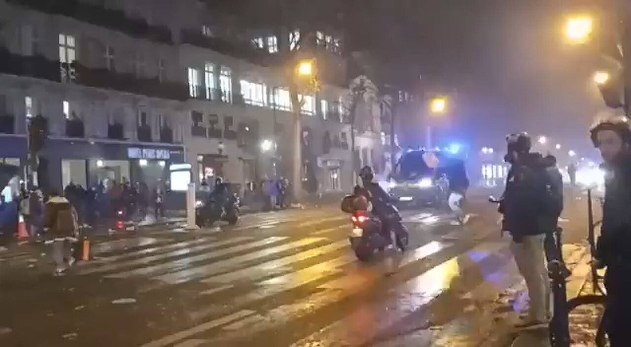 Pros destruction continues