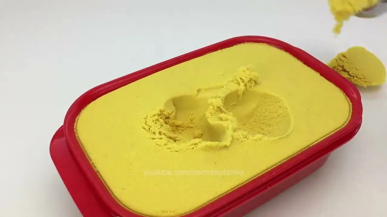 ASMR Kinetic Sand Scooping#asmr #kidsvideo #adventure