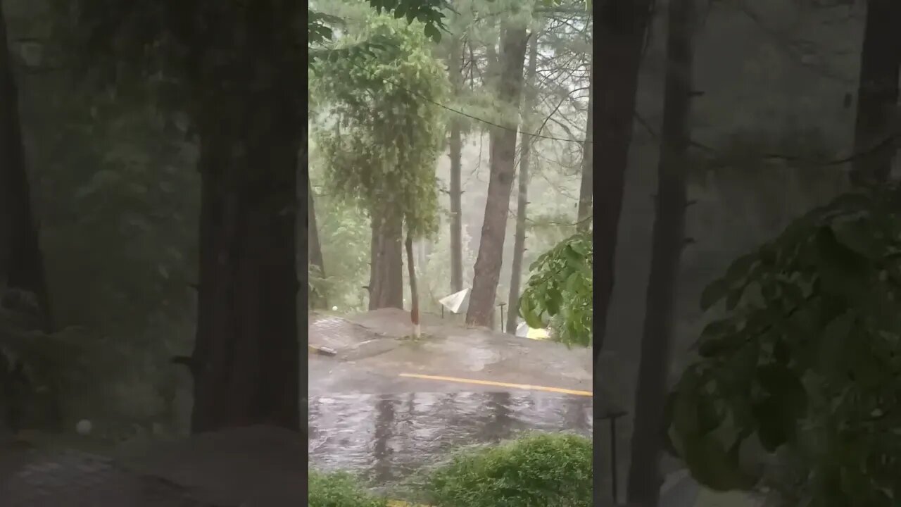 very heavy rain at Kashmir Pakistan In the morning 9:30 am