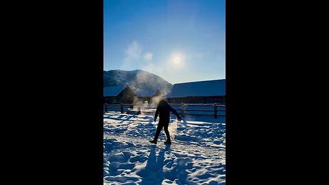 You Must Try in Snow ❄️/ Throwing Hot Water 💦 in the Air