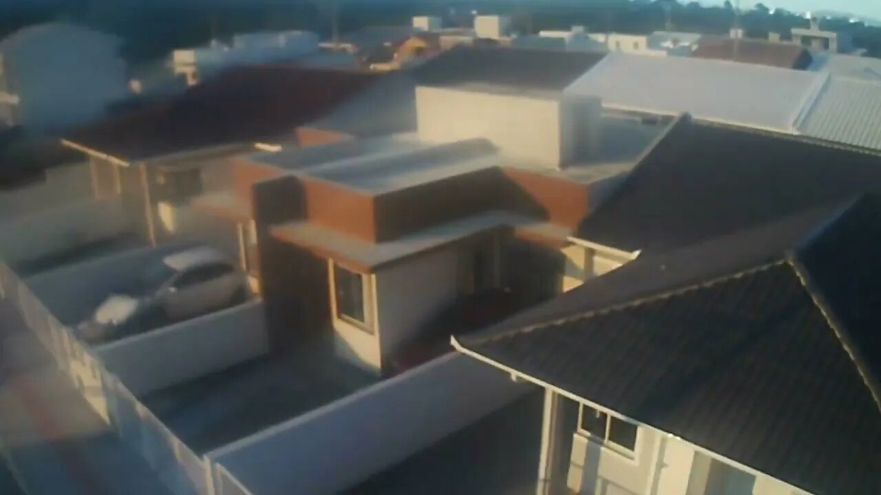 Drone H502E de 4 anos ainda voa