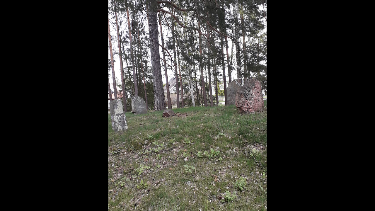 Hammarö Domarring / Iron Age Stone Circle (500-700 A.D.)