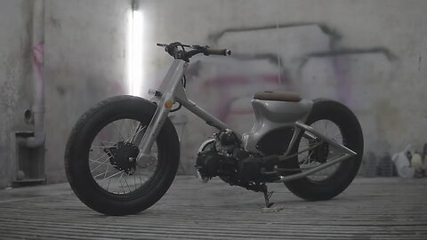 Custom Honda C70 Frozen Grey Full Version