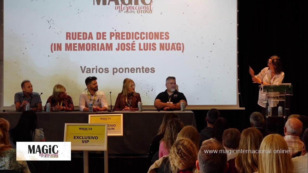 RUEDA DE PREDICCIONES PARA EL 2025 EN FERIA MAGIC INTERNACIONAL