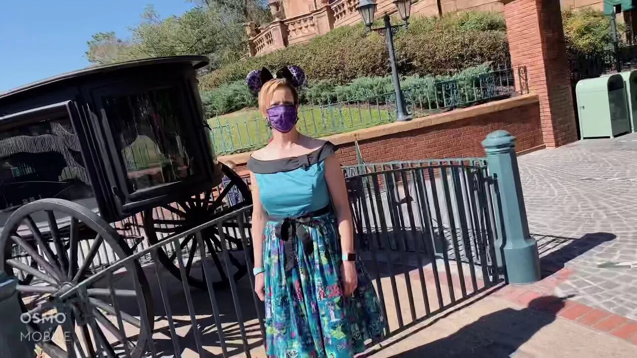 Heav rocking her new Haunted Mansion dress. New 2021 Vlog, rides and food reviews coming soon 😉