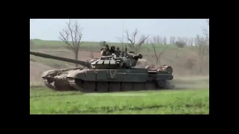 Russian tanks on the move south of Izium!