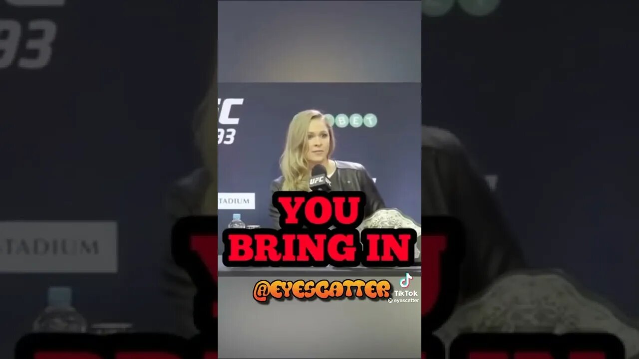 Ronda Rousey destroys reporter. Credit: eyecatter (tiktok)