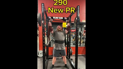 5/4/3/2/1 OHP workout. 290 pr.