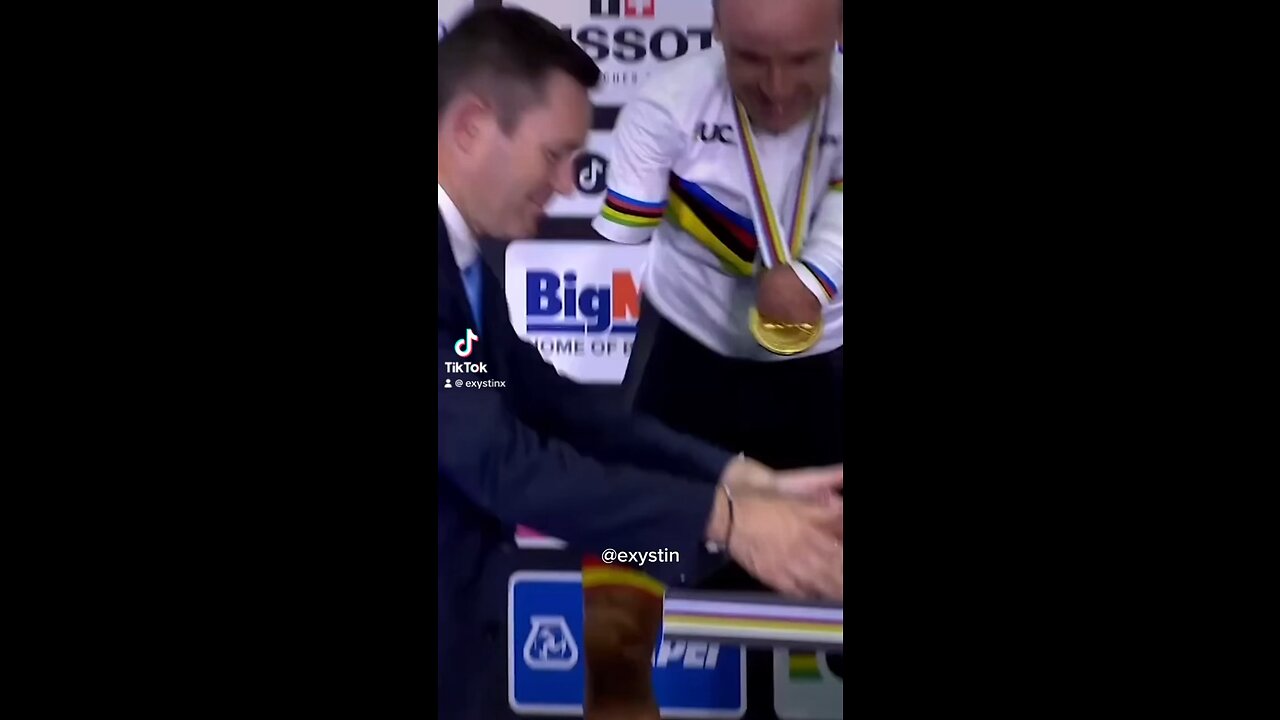 Gifting a watch to a guy with no hand