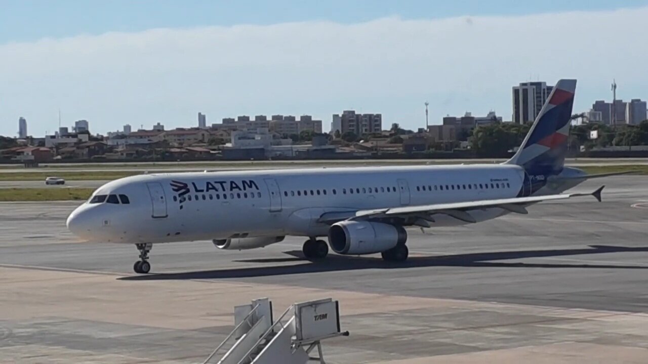 [SBFZ Spotting]Airbus A321NEO PR-YJA e Airbus A321 PT-MXD em Fortaleza