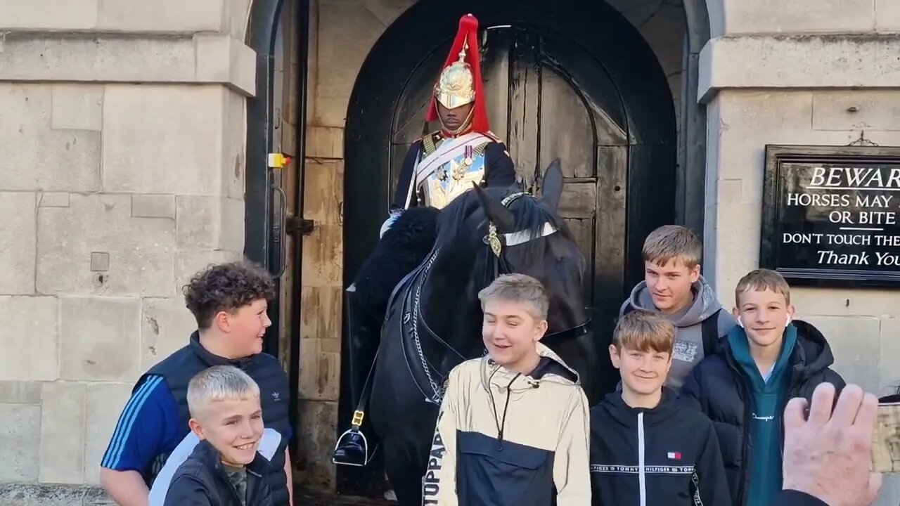 The horse does not want to be in the picture #horseguardsparade