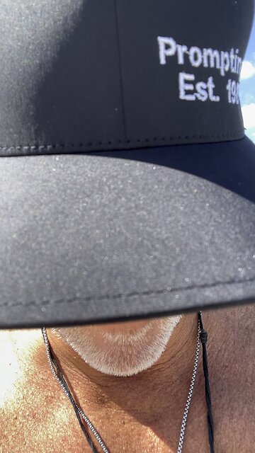 Look for the beauty! It’s all around us! 🌴😎❤️ #promptings #sendoutcards #islandvibe