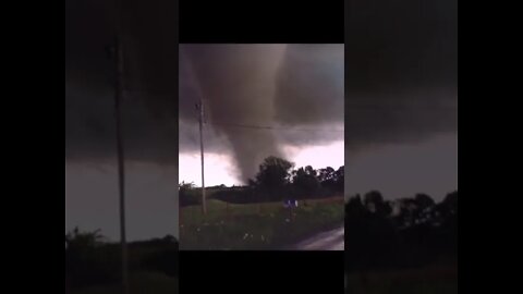 badai tornado