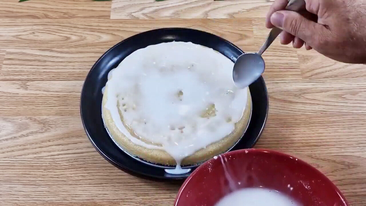 Simple and delicious lemon cake