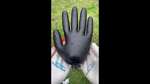 Squeezing a Resin Glove: Oddly Satisfying and Mesmerizing