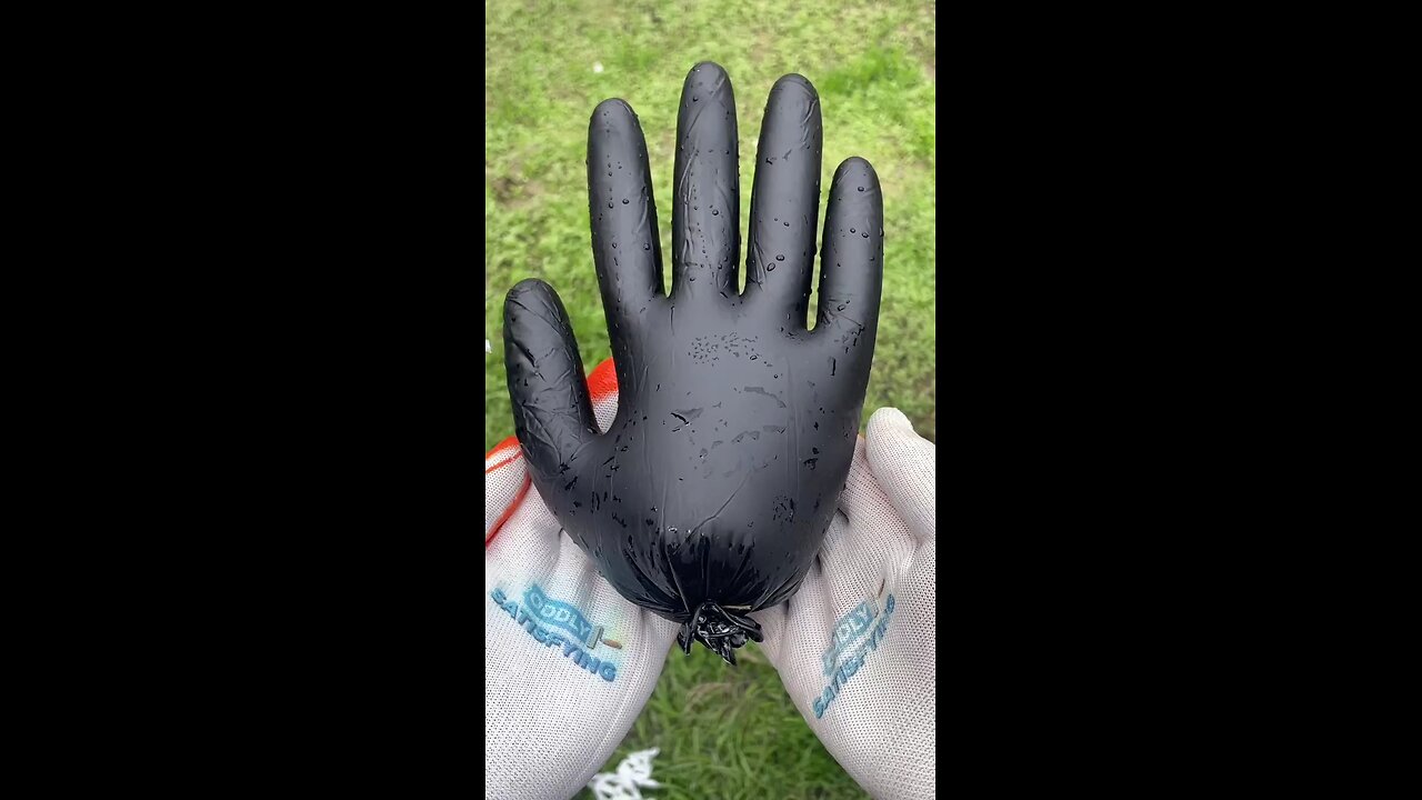 Squeezing a Resin Glove: Oddly Satisfying and Mesmerizing