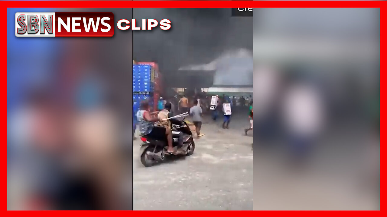 Brazil: Mobs Loot Burning Rio DE Janeiro Food Distribution Center - [6609]