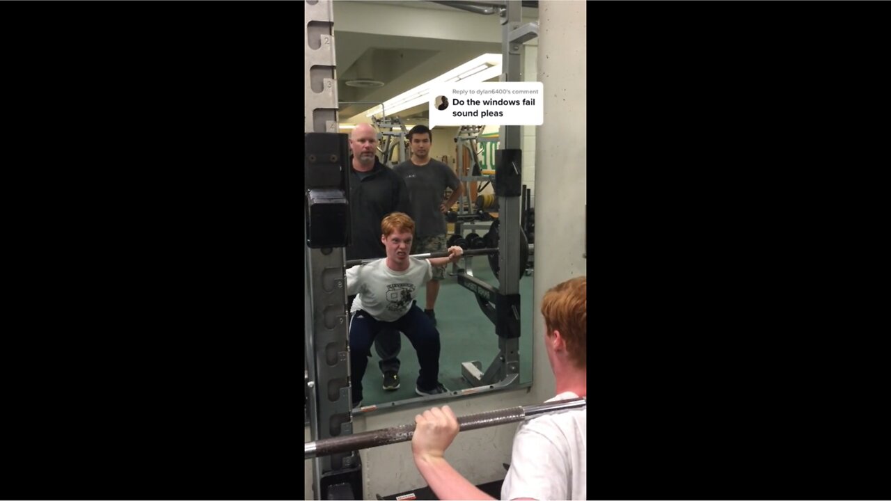 Dude Passes Out Trying To Max Out Squat