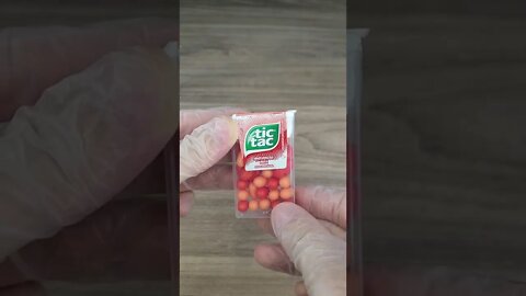 Coloquei TicTac na Resina!