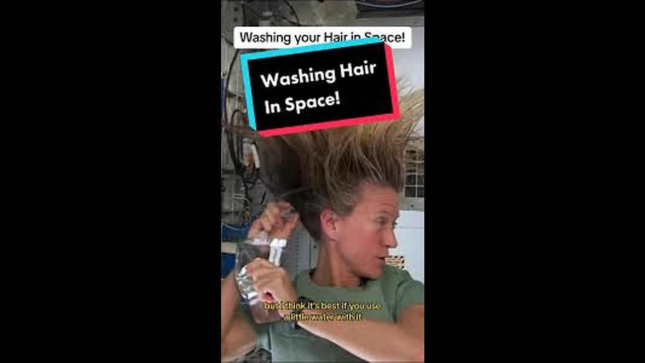 Karen Nyberg Shows How You Wash Hair in Space