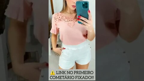 Blusa com Abertura no Ombro/ Ilhós e Mini Plissado Na Manga/ Guipir no Decote/ Moda