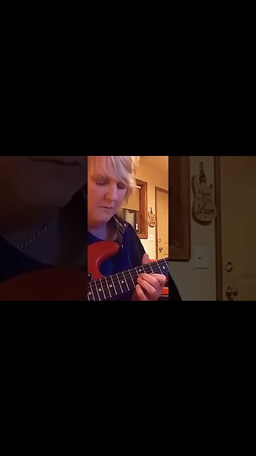 Bluesy Guitar Solo- Cari Dell (female lead guitarist) #jazzyblues #guitarshorts