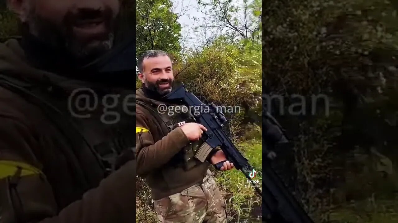 FN SCAR-L assault rifles and FIM-92 Stinger MANPADS. #Ukraine #ukrainewar