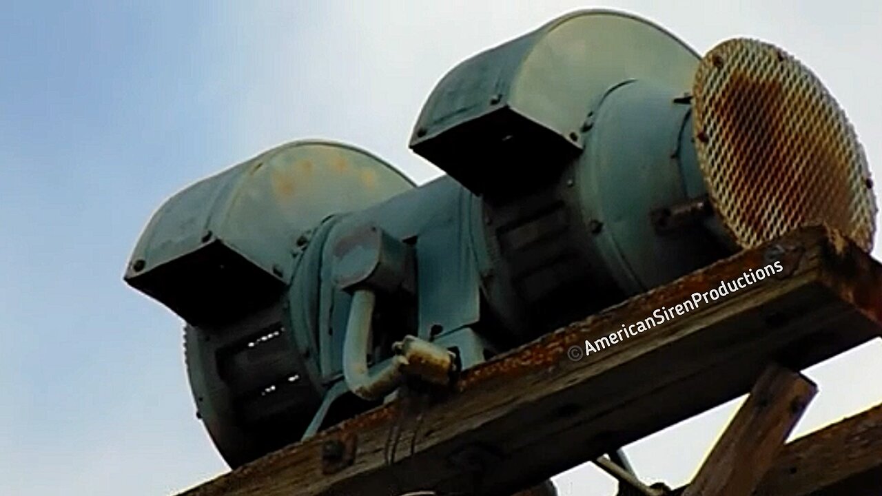 99 Year old Sterling Siren 6PM Blast, Bolivar, Missouri