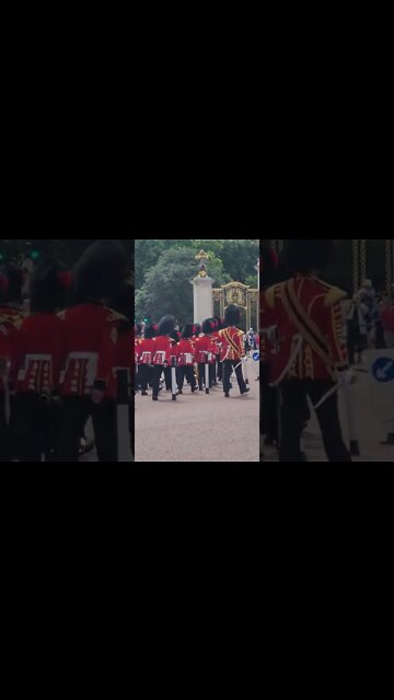 changing of the guards buckingham palace #buckinghampalace