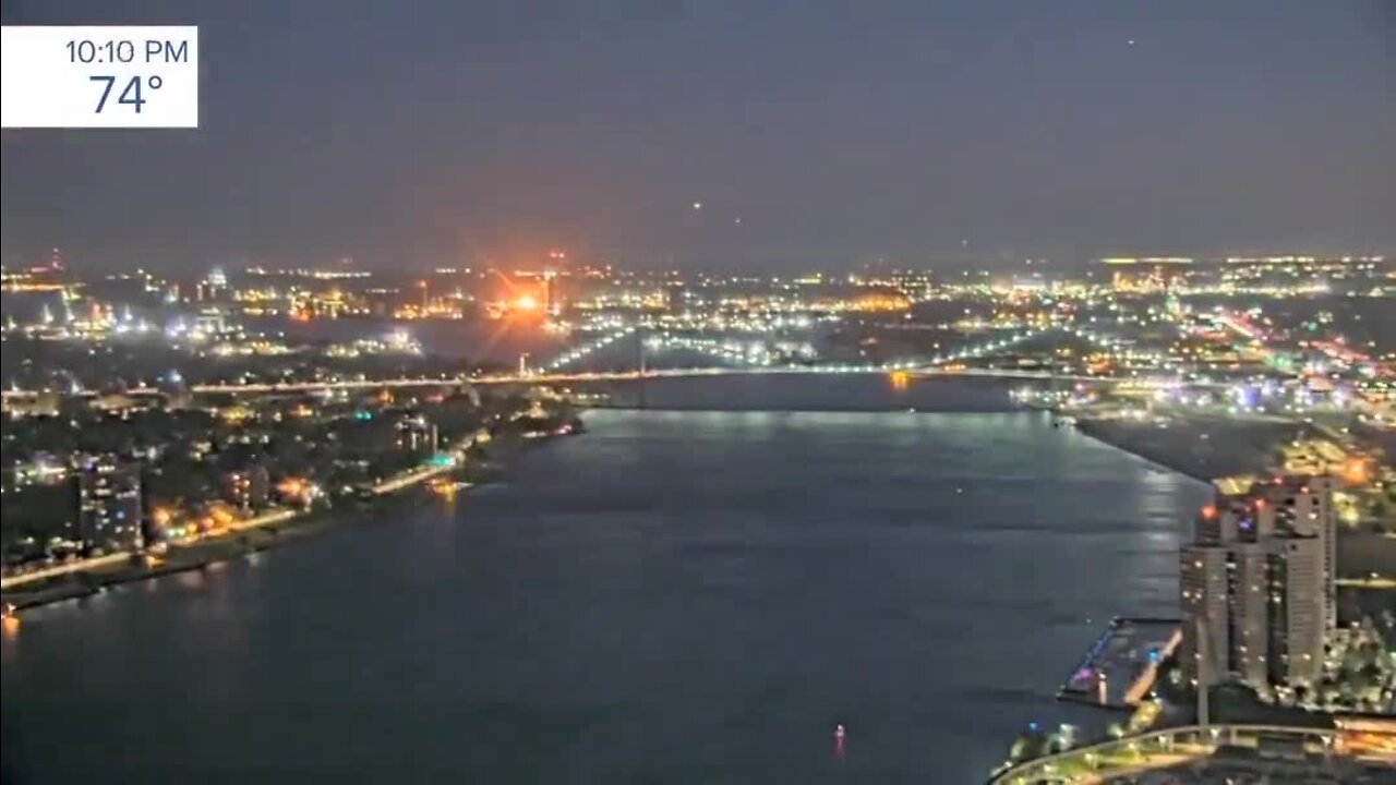 WATCH: Overnight timelapse shows planes landing at DTW, ships moving on Detroit River