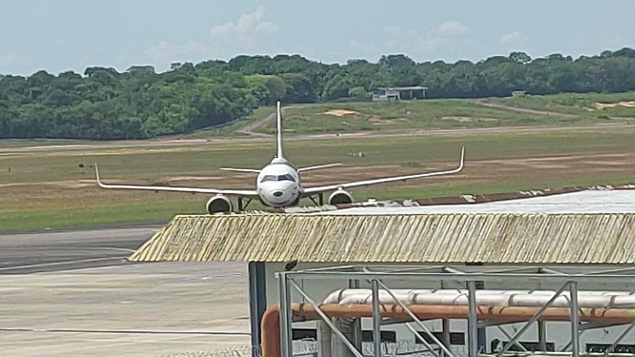 Airbus A320NEO PR-YSH Mickey Mouse pousa em Manaus vindo de Campinas