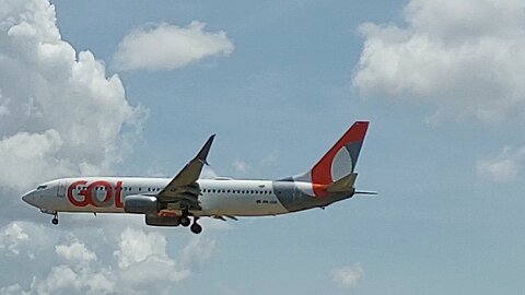 Boeing 737-8EH PR-GUI vindo de Brasília para Manaus