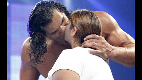 WWE The Great Khali Kisses