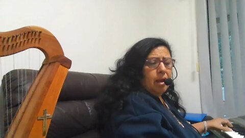 Ps Suzy Antoun-مَعَ سُحُبِ السَّمَاءِ مِثْلُ ابْنِ إِنْسَانٍ أَتَى إِلَى الْقَدِيمِ الأَيَّام