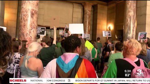 Unicameral continues debate on NE bill limiting abortion, gender-affirming care