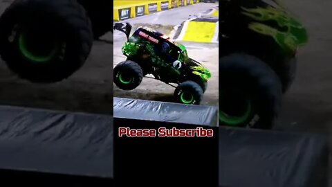 Monster Jam World Series, Gravedigger backflip!!