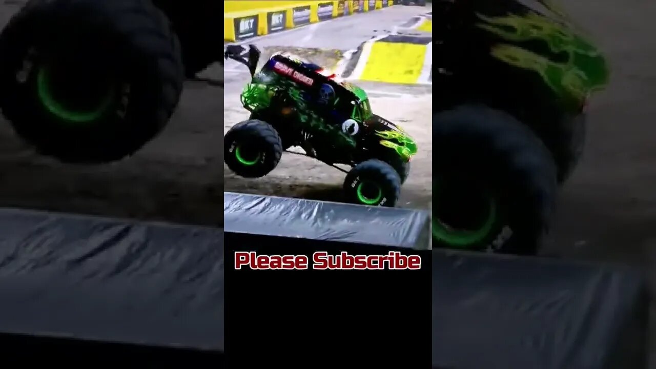 Monster Jam World Series, Gravedigger backflip!!