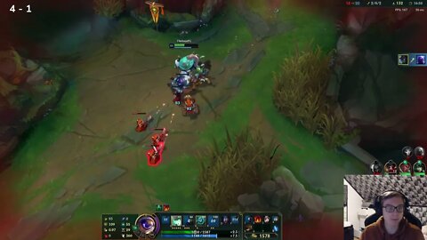 Thebausffs outplays Ryze with Maokai