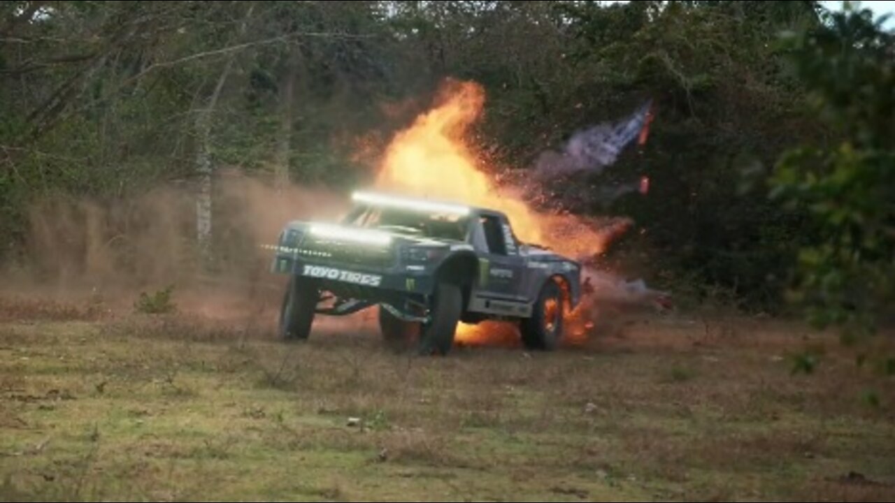 Passeio Off Road radical em Cuba