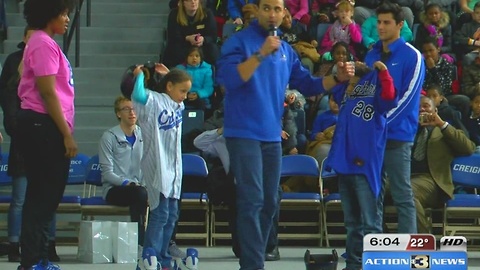 Student athletes speaks to elementary students on education