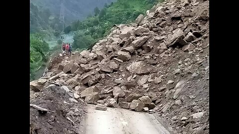 Landslide can b sudden and fast moving millions of tonnes of debris 😵‍💫😳
