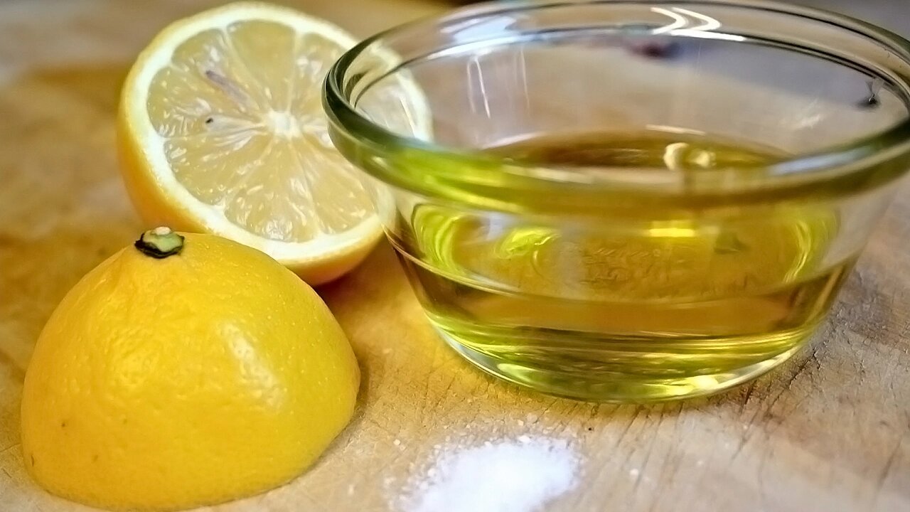 Mix Lemon Juice and Olive Oil for Amazing Benefits