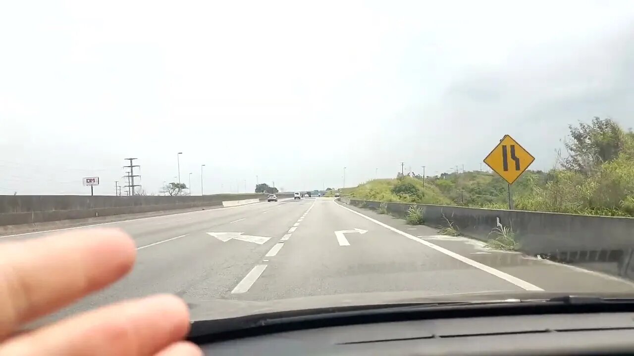ciclistas , caiam fora das grandes rodoviarias e usem estradar menores para sua segurança !!